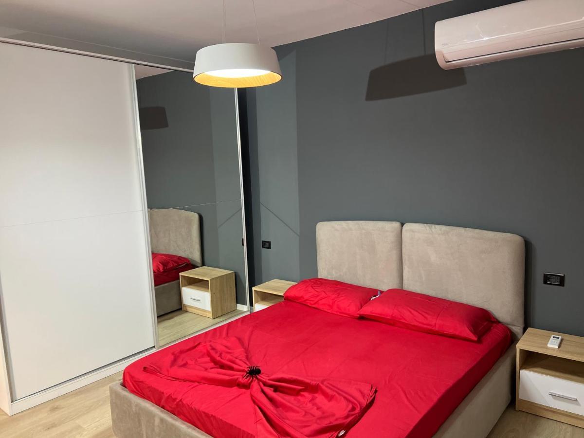 Amion In Center Of Apartamento Tirana