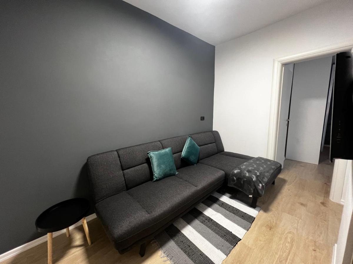 Amion In Center Of Apartamento Tirana